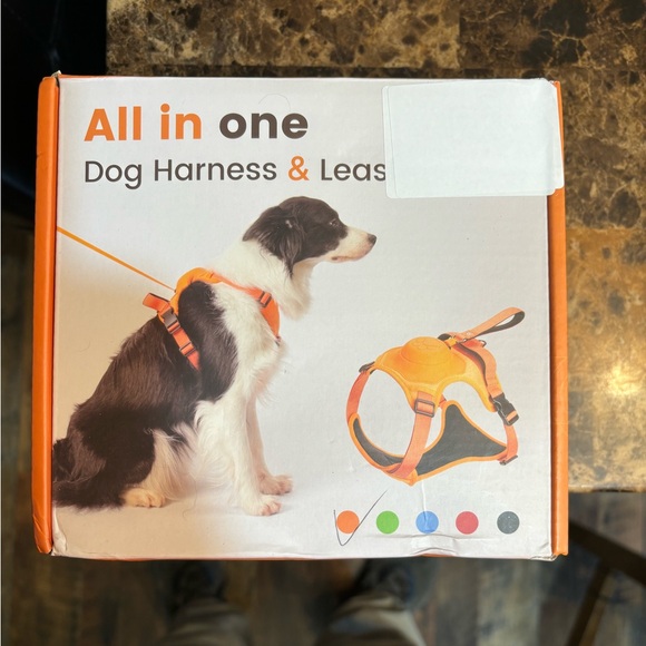 All in one dog harness and leash - Picture 1 of 3